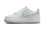 画像1: Air Force 1 Low  LV8  GS  White/Mint/Phantom FJ7706-131 Nike ナイキ シューズ   【海外取寄】【GS】キッズ (1)