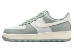 画像1: AIR FORCE 1 '07 LX  MICA GREEN/COCONUT MILK DV7186-300 Nike ナイキ シューズ   【海外取寄】 (1)