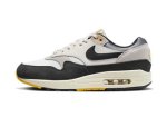 画像1: Air Max 1  Sail/Bone/Gold/Black FN7487-133 Nike ナイキ シューズ   【海外取寄】 (1)