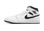 画像1: Air Jordan 1 Mid White/Black DQ8426-132 Jordan ジョーダン シューズ   【海外取寄】 (1)