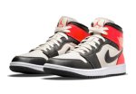 画像2: WMS Air Jordan 1 Mid  Light Orewood Brown DQ6078-100 Jordan ジョーダン シューズ   【海外取寄】【WOMEN'S】 (2)