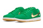 画像2: SB Dunk Low Pro　Shamrock Green/Gold Gum BQ6817-303 Nike ナイキ シャムロック シューズ   【海外取寄】 (2)