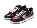 画像2: Dunk Low Retro PRM Graffiti Black/Red DM0108-001 Nike ナイキ グラフィティー シューズ   【海外取寄】 (2)