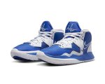 画像2: Kyrie Infinity Team   Royal/White DO9616-401 Nike ナイキ シューズ  カイリー アービング 【海外取寄】 (2)