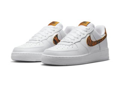 画像1: Wmns Air Force 1 Low '07 SE White/Tiger Stripes DD8959-108 Nike ナイキ シューズ   【海外取寄】【WOMEN'S】