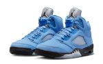 画像2: Air Jordan 5 Retro Low SE  U.Blue/Black/White DV1310-401 Jordan ジョーダン シューズ   【海外取寄】 (2)