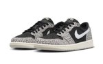 画像2: Air Jordan 1 Low Retro OG Black Cement Black/Grey/White/Sail CZ0790-001 Jordan ジョーダン シューズ   【海外取寄】 (2)