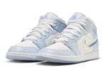 画像2: Air Jordan 1 Mid　SE GS Glitter Swoosh White/L.Blue FQ9117-400 Jordan ジョーダン シューズ   【海外取寄】【GS】キッズ (2)