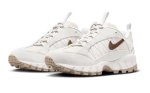 画像2: Wmns Air Humara SE Light OreWood Brown/Photon Dust/Sail FZ3763-104 Nike ナイキ シューズ   【海外取寄】【WOMEN'S】 (2)