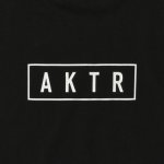 画像2: BASIC AKTR LOGO CLASSIC TEE BLACK 522-017005 BK AKTR アクター Tシャツ ウエア  【MEN'S】 (2)