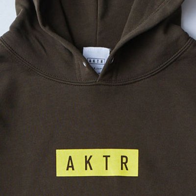 画像1: KIDS SWEAT PULLOVER PARKA OLIVE 221-083010 OL GS AKTR アクター パーカー アウトウエア ウエア 秋冬物 【BOY'S】 キッズ アパレル