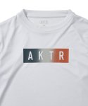 画像2: KIDS FADE BOX LOGO L/S SPORTS TEE WHITE 225-038005 WH GS AKTR アクター ロング　Tシャツ ウエア 秋冬物 【BOY'S】 キッズ アパレル (2)