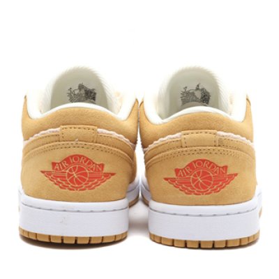 画像2: Wmns Air Jordan 1 Low SE BEIGE/ORANGE DH7820-700 Jordan ジョーダン シューズ   【海外取寄】【WOMEN'S】