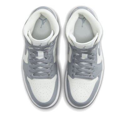 画像2: Wmns Air Jordan 1 Mid  Stealth Sail/Gray BQ6472-115 Jordan ジョーダン シューズ   【海外取寄】【WOMEN'S】