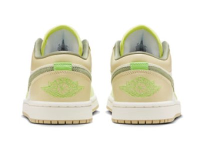 画像2: Wmns Air Jordan 1 Low Sail/L.Green FD9906-131 Jordan ジョーダン シューズ   【海外取寄】【WOMEN'S】