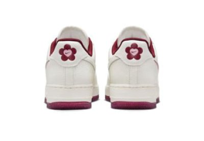 画像2: Wmns Air Force 1 Low Valentine's Day White/Red FZ5068-161  Nike ナイキ バレンタインデー シューズ   【海外取寄】【WOMEN'S】