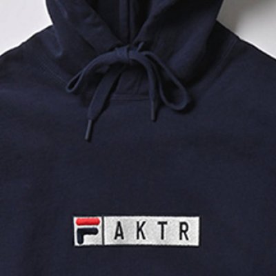 画像2: xFILA BOX LOGO SWEAT HOODIE NAVY 122-054010 NV AKTR アクター パーカー アウトウエア ウエア 秋冬物 【MEN'S】