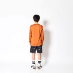 画像3: KIDS AKTR LOGO L/S SPORTS TEE ORANGE 223-042005 OR GS AKTR アクター ロング　Tシャツ ウエア 秋冬物 【BOY'S】 キッズ アパレル【SALE商品】 (3)